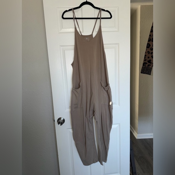 FREE PEOPLE HOT SHOT ONSIE - Picture 2 of 6